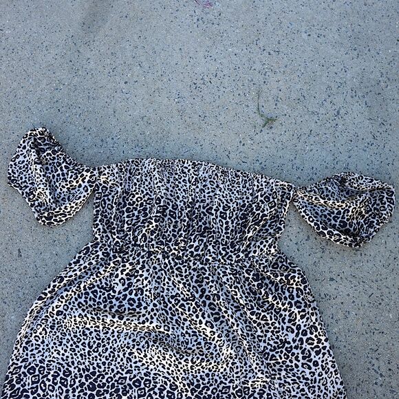 PrettyLittleThing Leopard Off Shoulder Maxi Dress w/ Thigh Slit | Size 12 - Picture 10 of 16